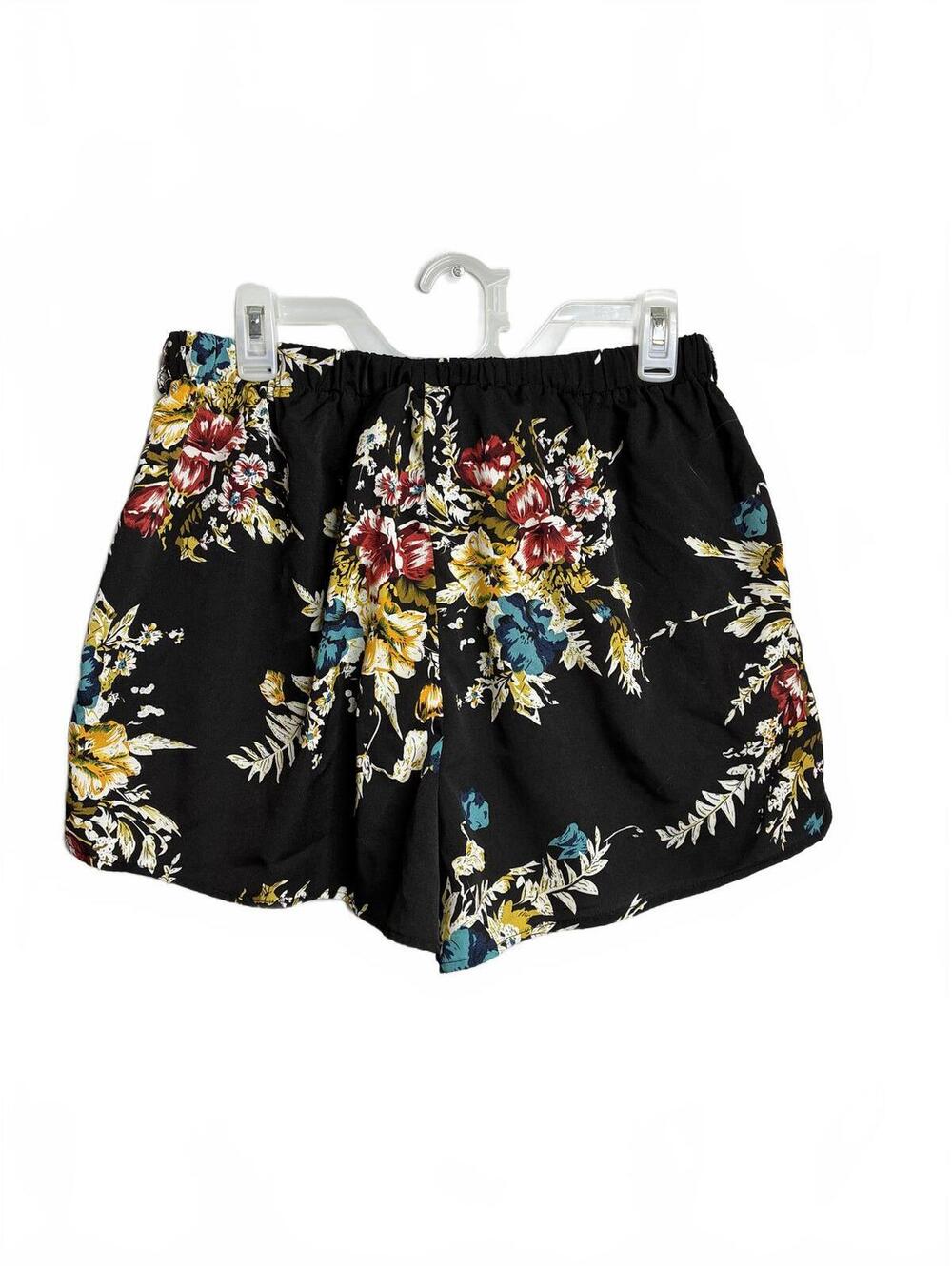 SHEIN Women's XL Black Floral Print Shorts Elastic Waist